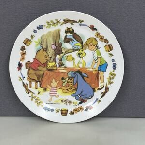Vintage Disney Winnie The Pooh Plate 8” Melamine Kids Mealtime